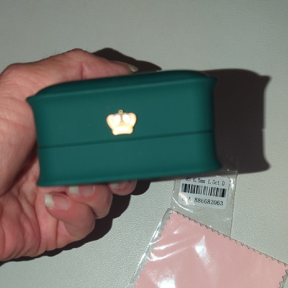 Moissanite pink heart necklace in case with GRA report and cleaning cloth - Picture 6 of 11